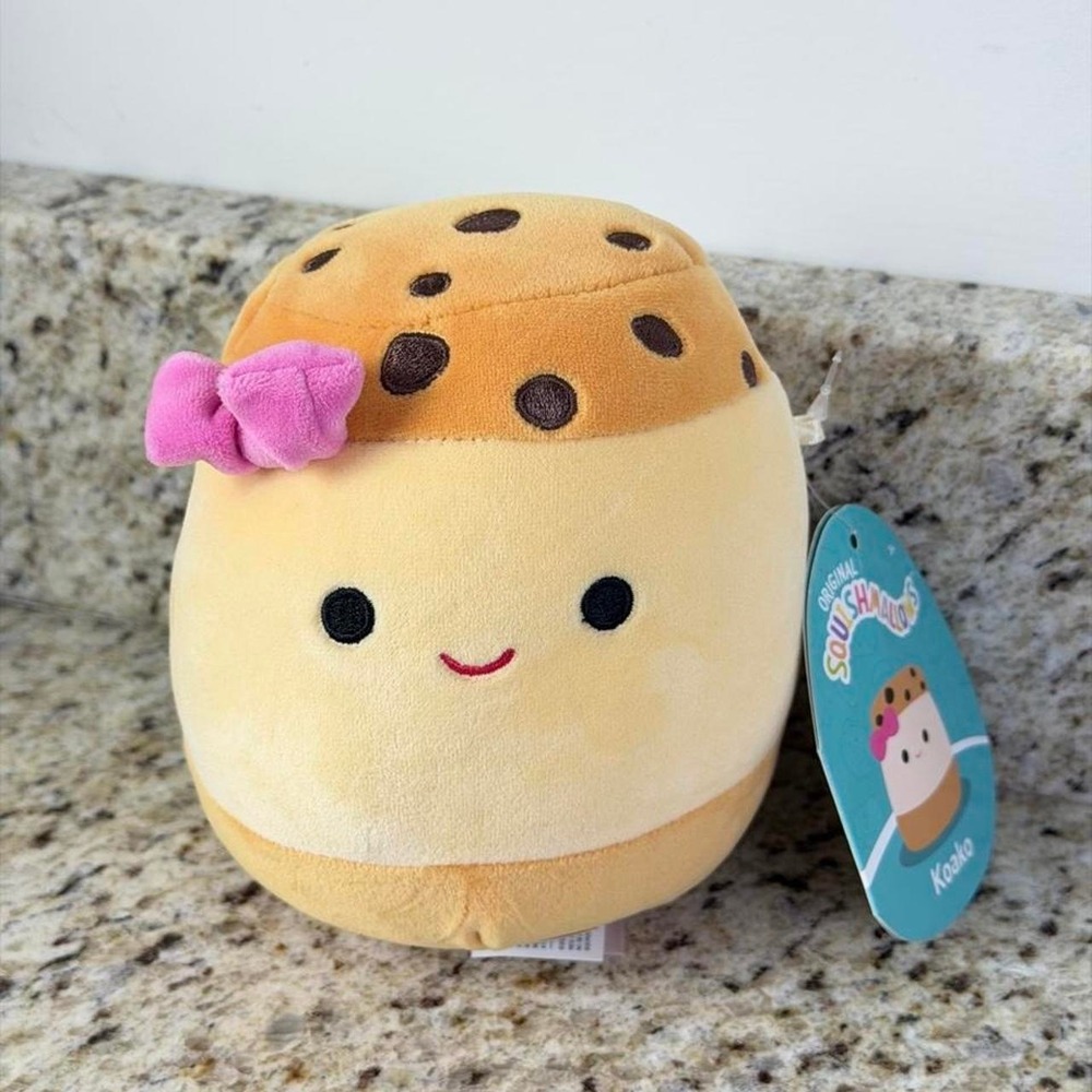 Squishmallow Koako Cookie with brown chocolate chip spots NEW WITH TAGS